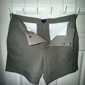 J. Crew Factory Men's Flat Front Shorts in Olive Green